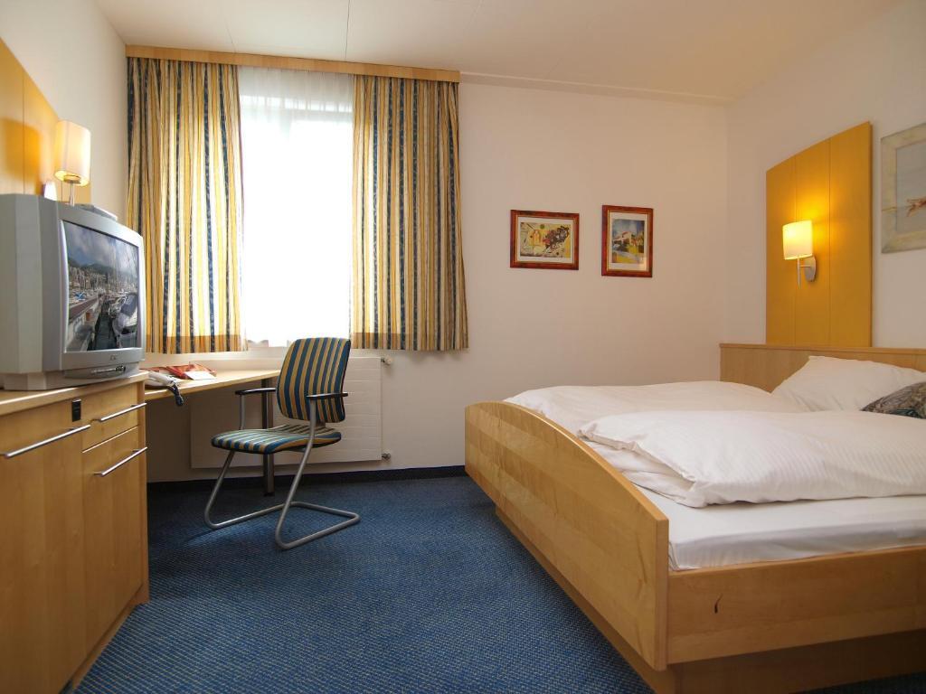 Gastwirtschaft & Hotel Holzinger Möllersdorf Pokoj fotografie
