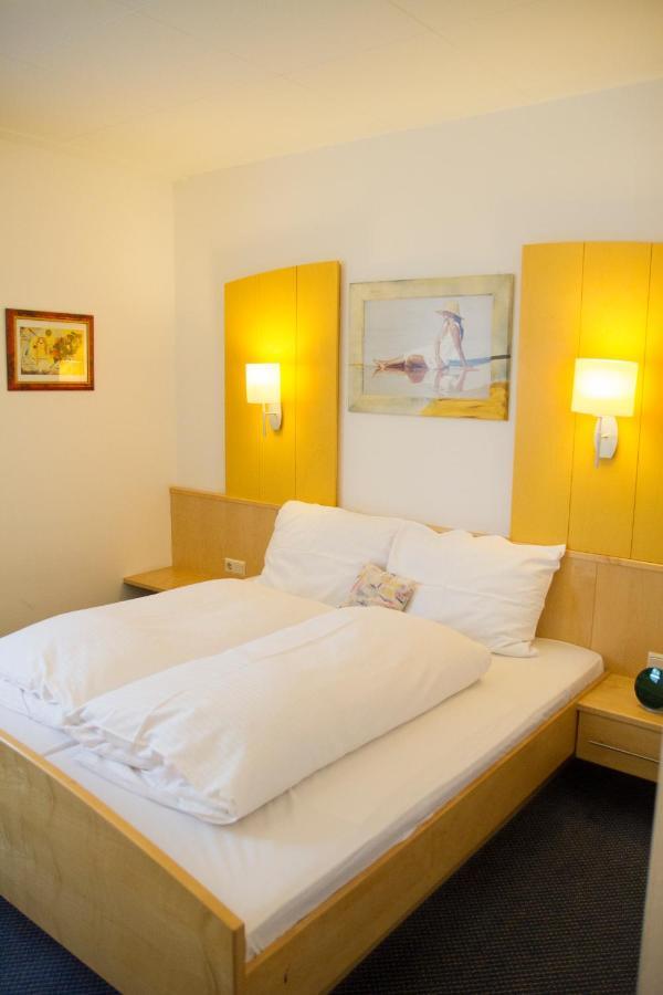 Gastwirtschaft & Hotel Holzinger Möllersdorf Pokoj fotografie